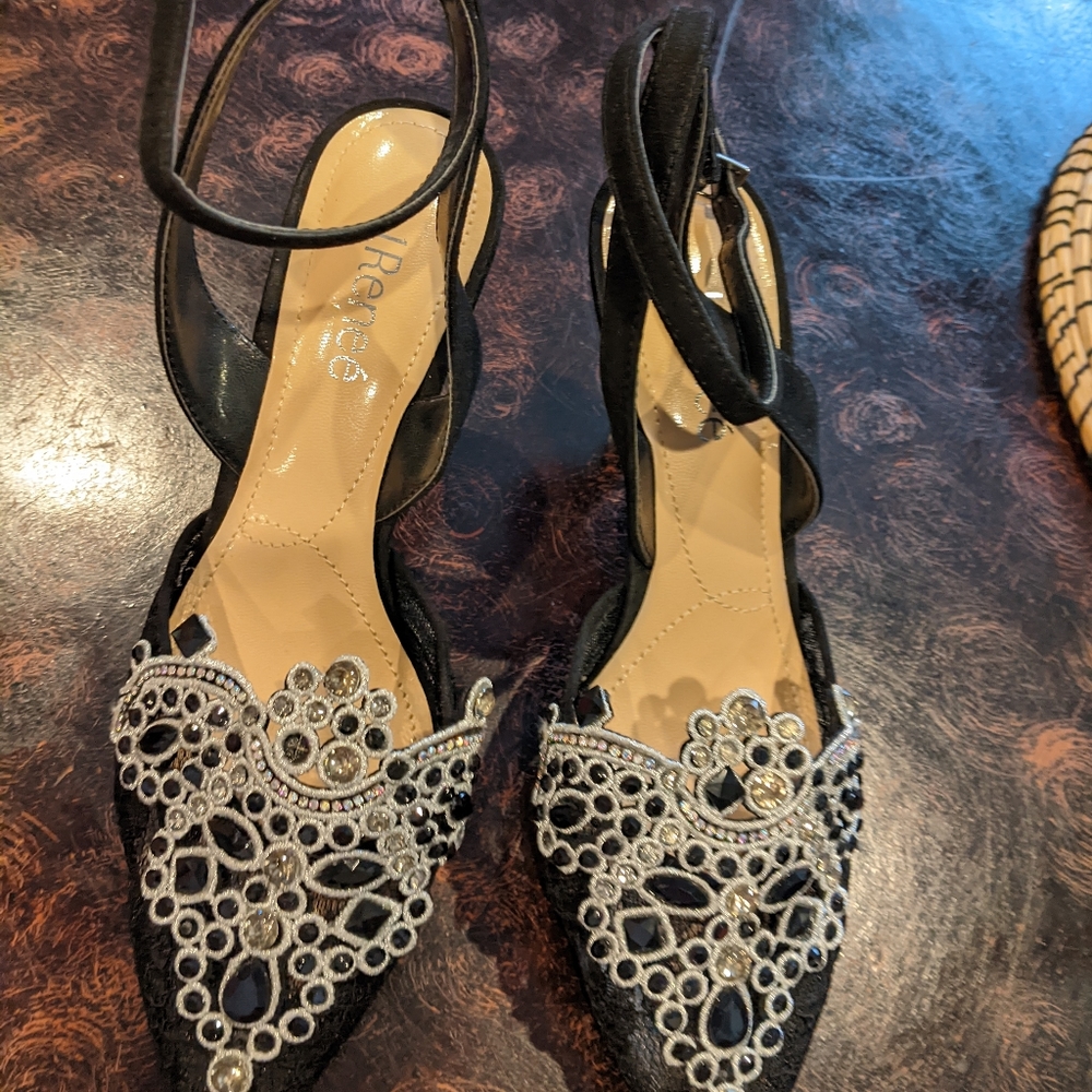 J. Renee Desdemona black mesh heels 8W